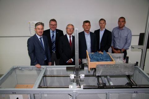 Juli - REME Möbelbeschläge GmbH