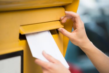 Poststellen und Briefkästen
